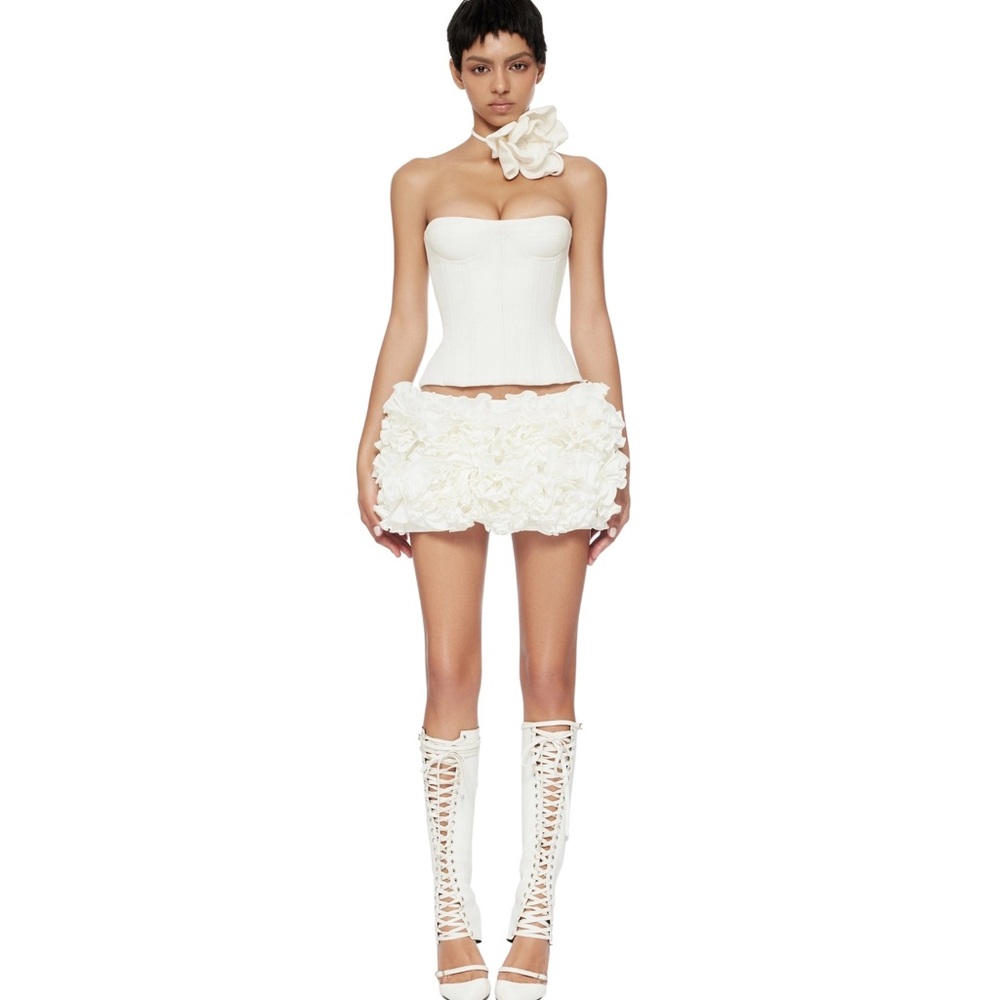 Elegant White Ruffled Skirt